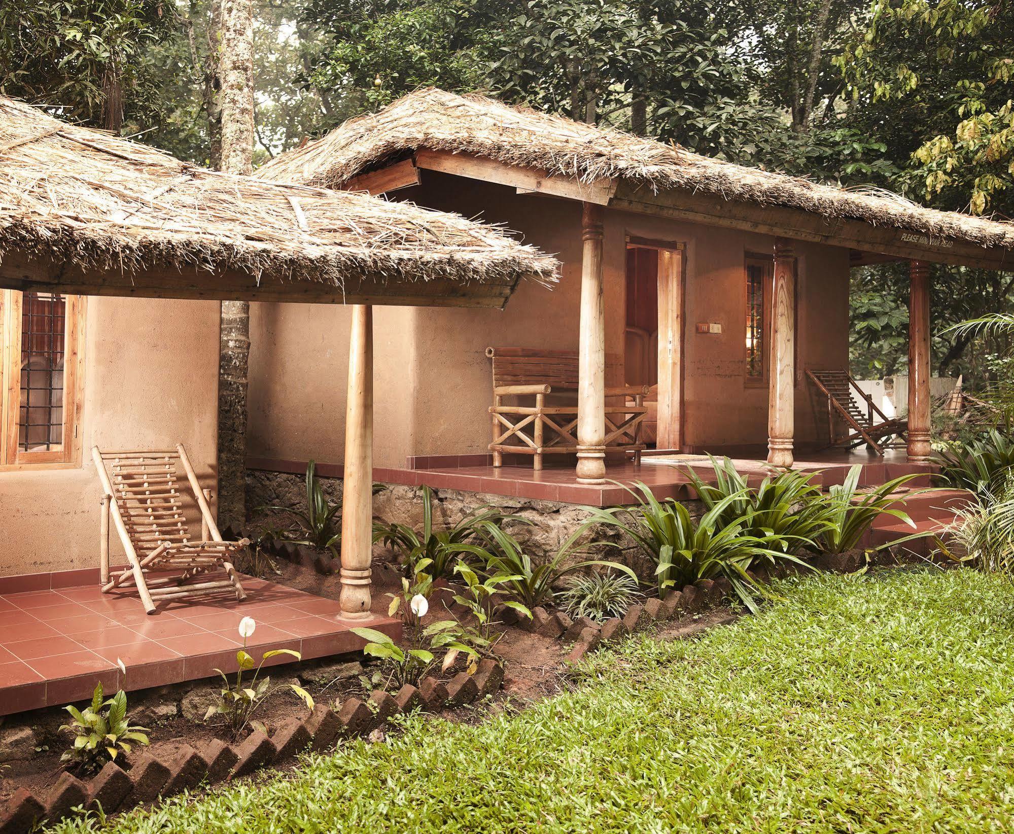 Готель Woods N Spice - Thekkady Kumily Екстер'єр фото