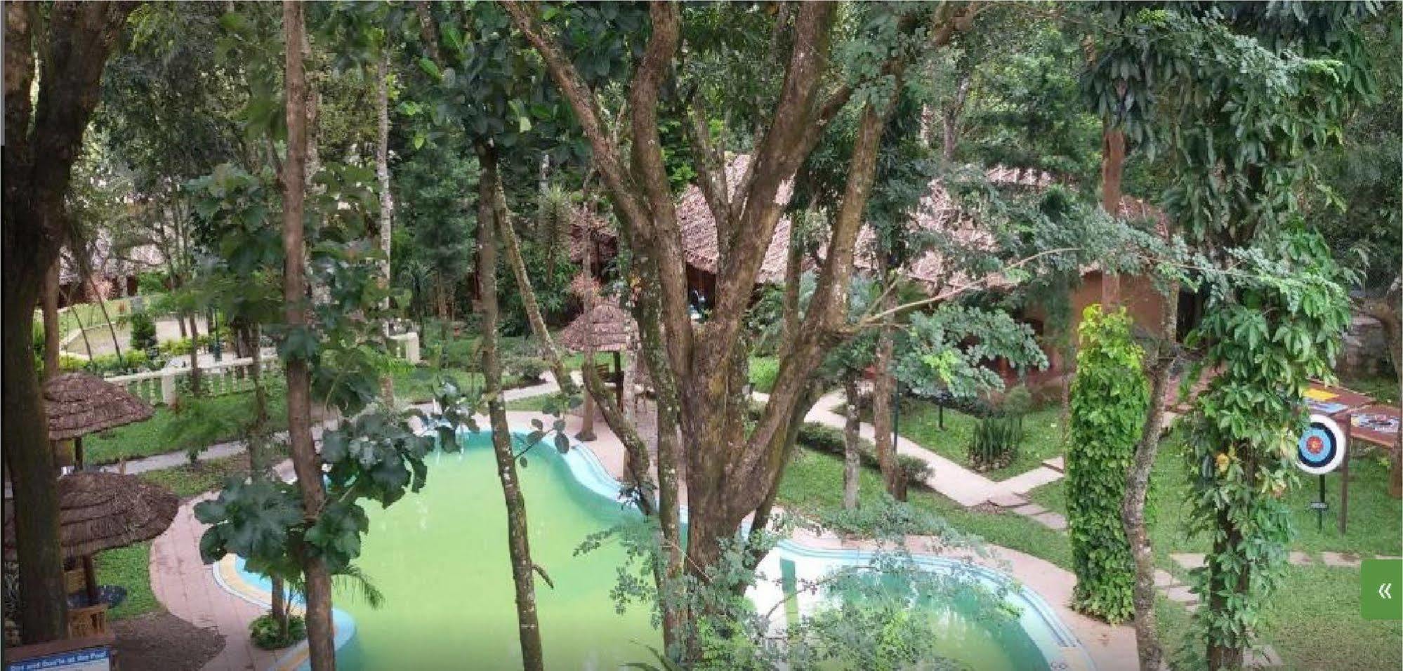 Готель Woods N Spice - Thekkady Kumily Екстер'єр фото