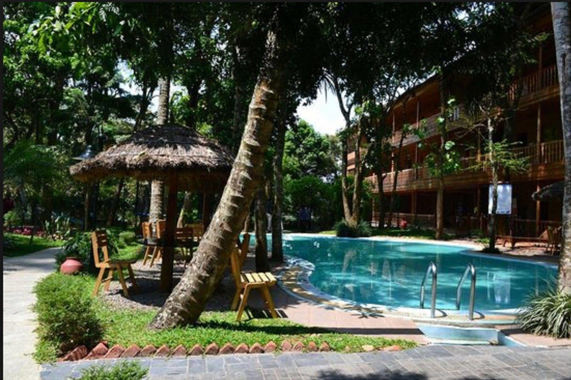 Готель Woods N Spice - Thekkady Kumily Екстер'єр фото